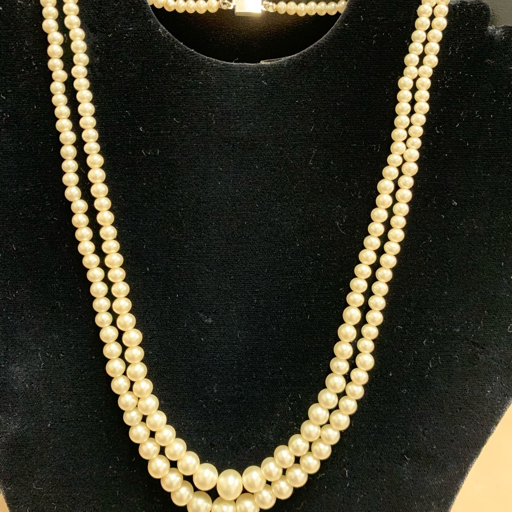 **Sterling Silver 2-strand Pearl Necklace**